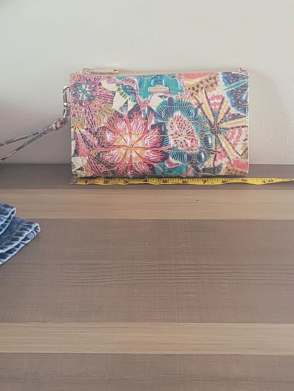 Brahmin Daisy Desert Bloom Wrislet Clutch Bag